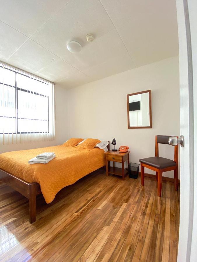 Hotel 9 De Octubre Quito Exterior photo