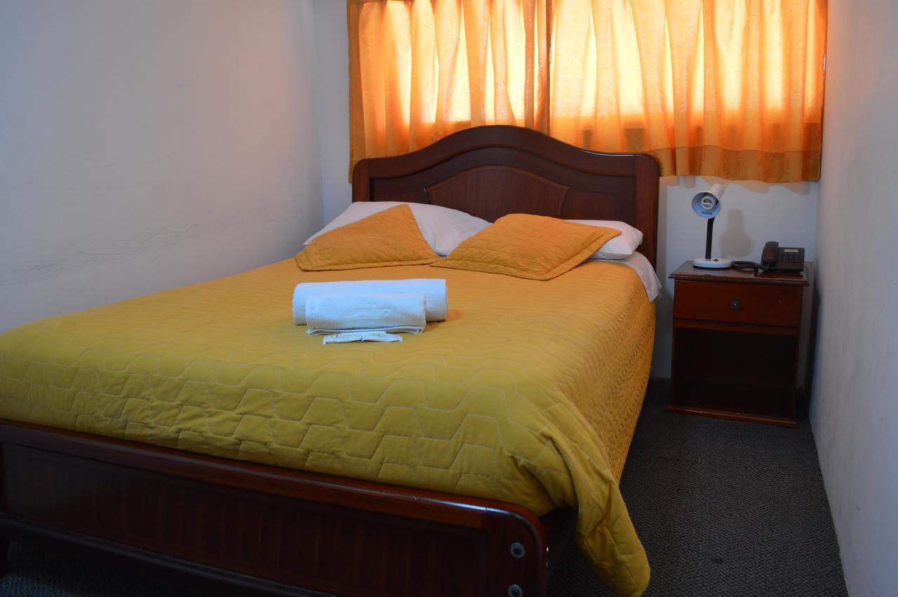 Hotel 9 De Octubre Quito Exterior photo