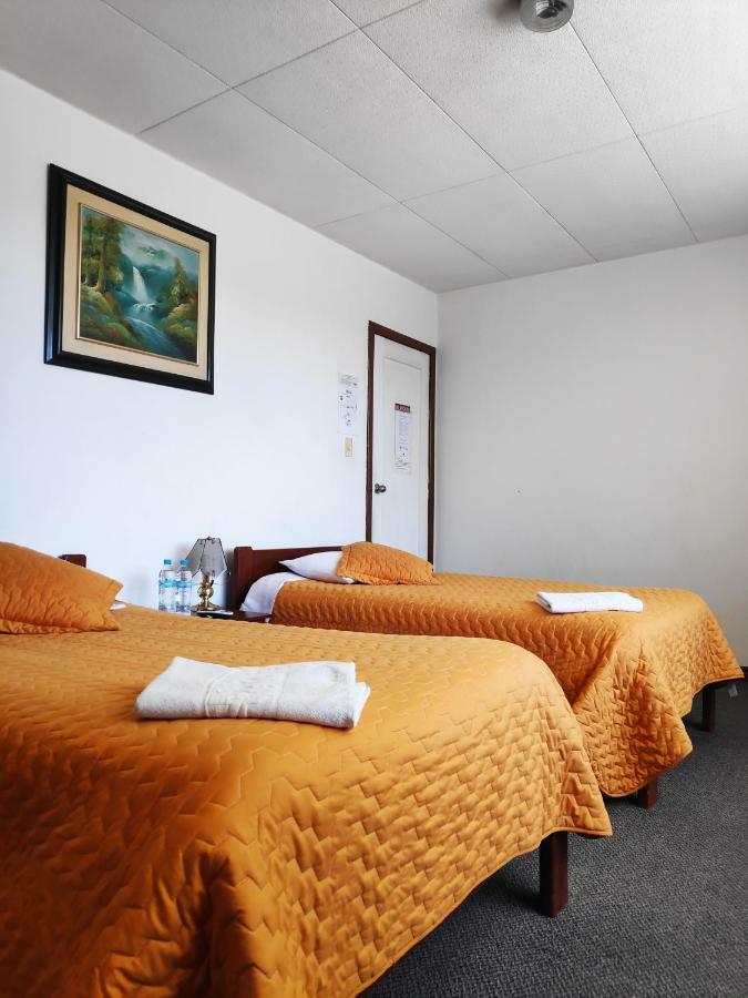 Hotel 9 De Octubre Quito Exterior photo